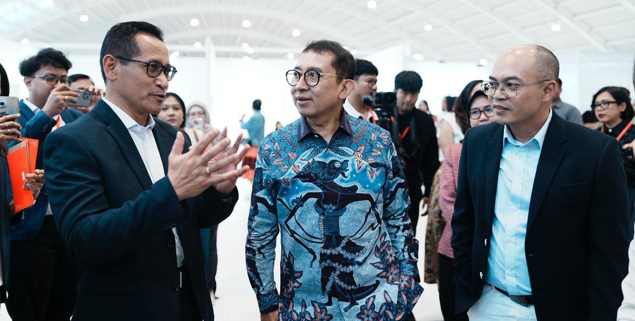 Resmikan Art Jakarta Papers 2026, Fadli Tegaskan Penguatan Ekosistem Seni Rupa Berbasis Kertas