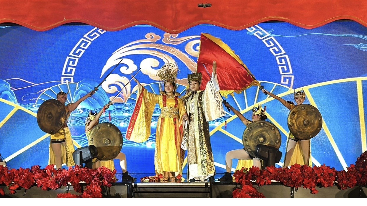 Kilau Semangat Kuda Api Warnai Malam Imlek 2026 di Mercure Surabaya Grand Mirama