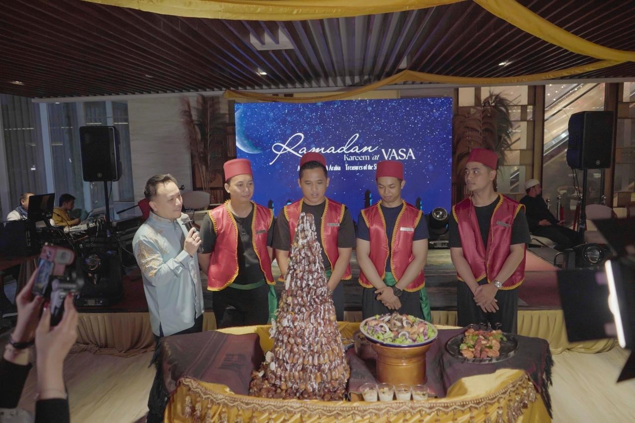 MaxOne Hotel Dharmahusada Surabaya Tawarkan Iftar Timur Tengah Berhadiah Tiket Umrah