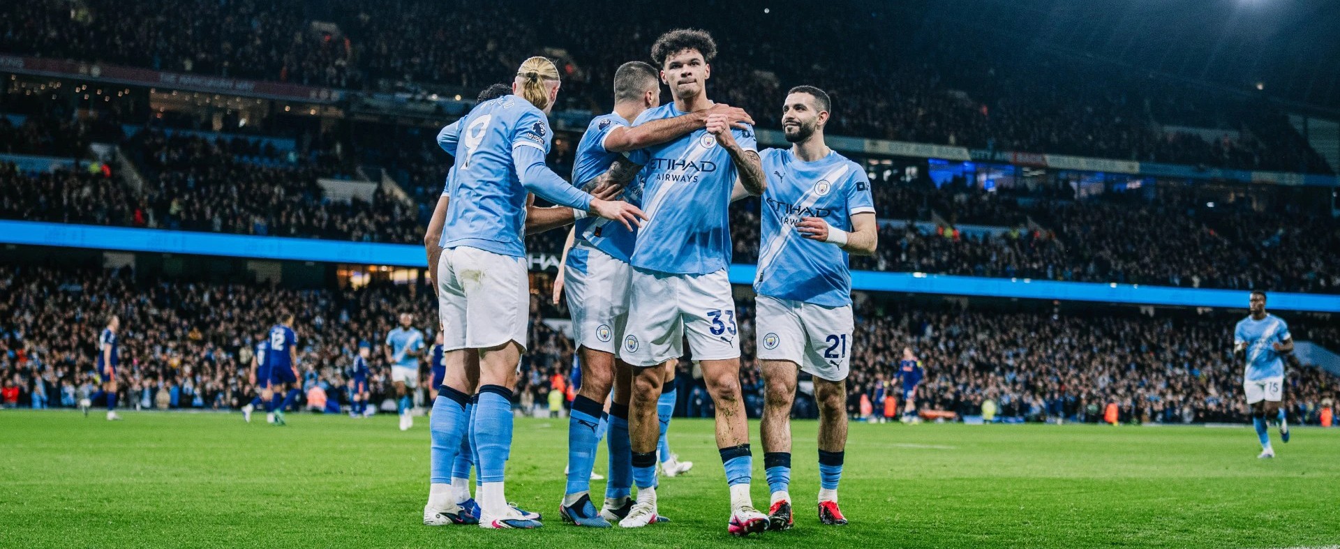 Manchester City F.C. Tekuk Newcastle United F.C. 2-1, Tempel Ketat Arsenal F.C.