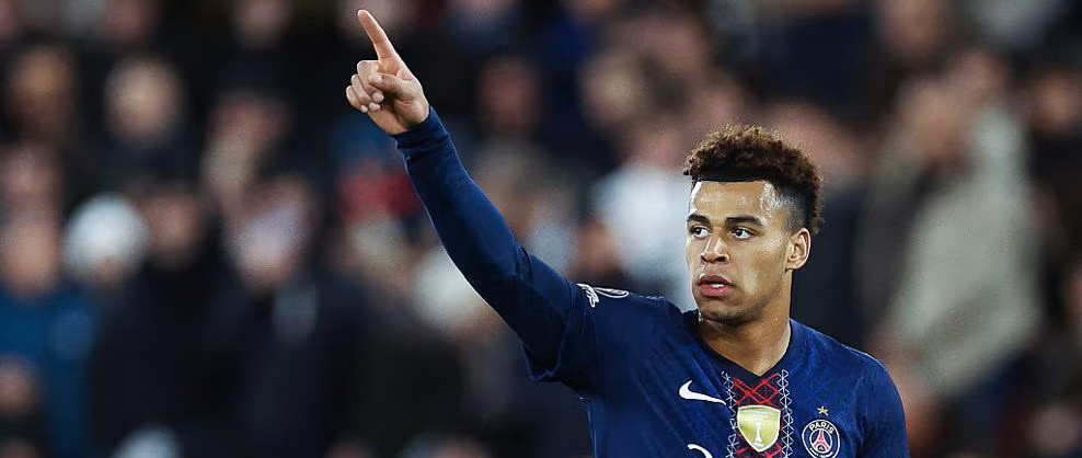 Paris Saint-Germain F.C. Rebut Puncak Usai Libas FC Metz 3-0