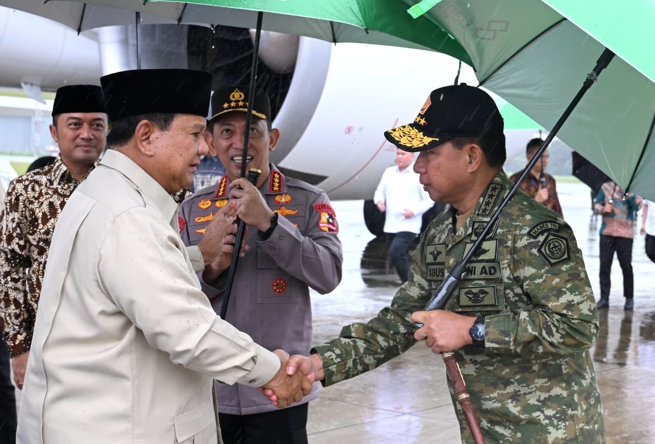 Panglima TNI Sambut Kedatangan Presiden RI