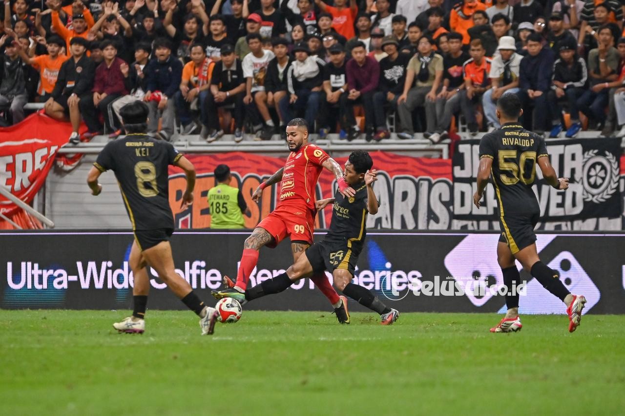 FOTO: Persija Ditahan Imbang Borneo FC 2-2 di JIS
