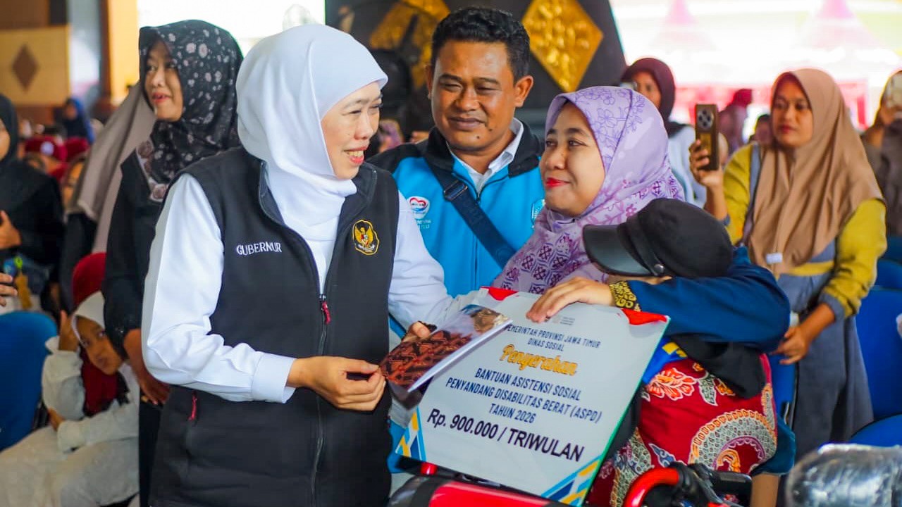 Gubernur Khofifah Salurkan Bantuan Rp 8,35 Miliar, Perkuat Kemandirian Ekonomi Tuban