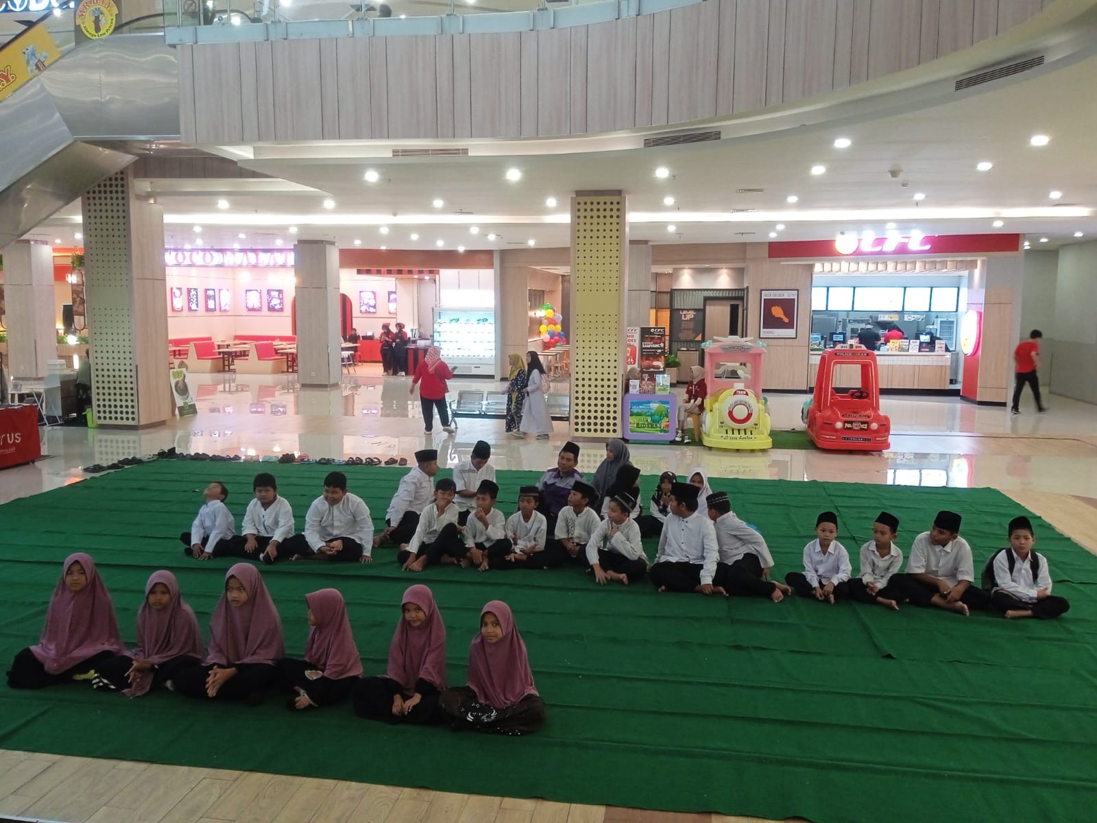Citimall Cimanggis Ajak 50 Anak Yatim Piatu Wisata ke Mall dan Bukber