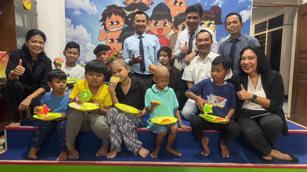 Menebar Senyum Ramadan, Java Paragon Hotel Ajak Anak Pejuang Kanker Berkreasi