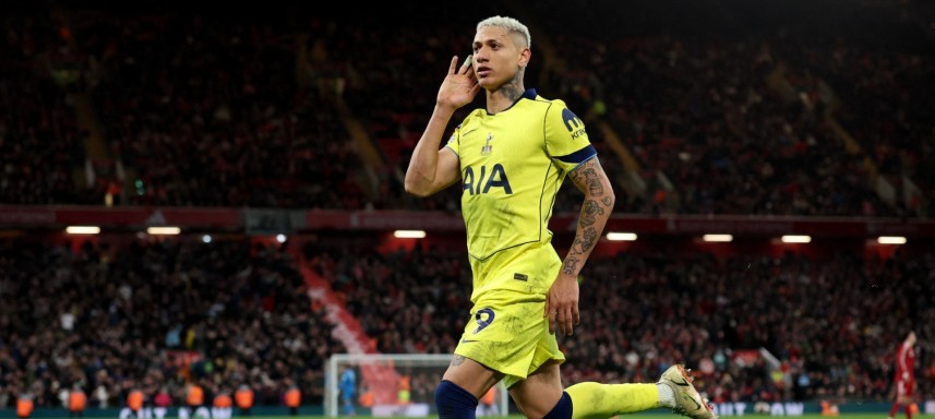 Gol Dramatis Richarlison Selamatkan Tottenham dari Kekalahan di Anfield