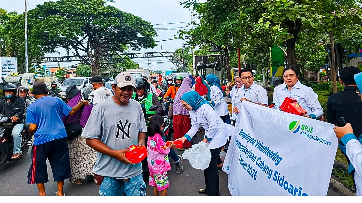 Employee Volunteering BPJS Ketenagakerjaan Sidoarjo: Berbagi Takjil ke Peserta & Masyarakat