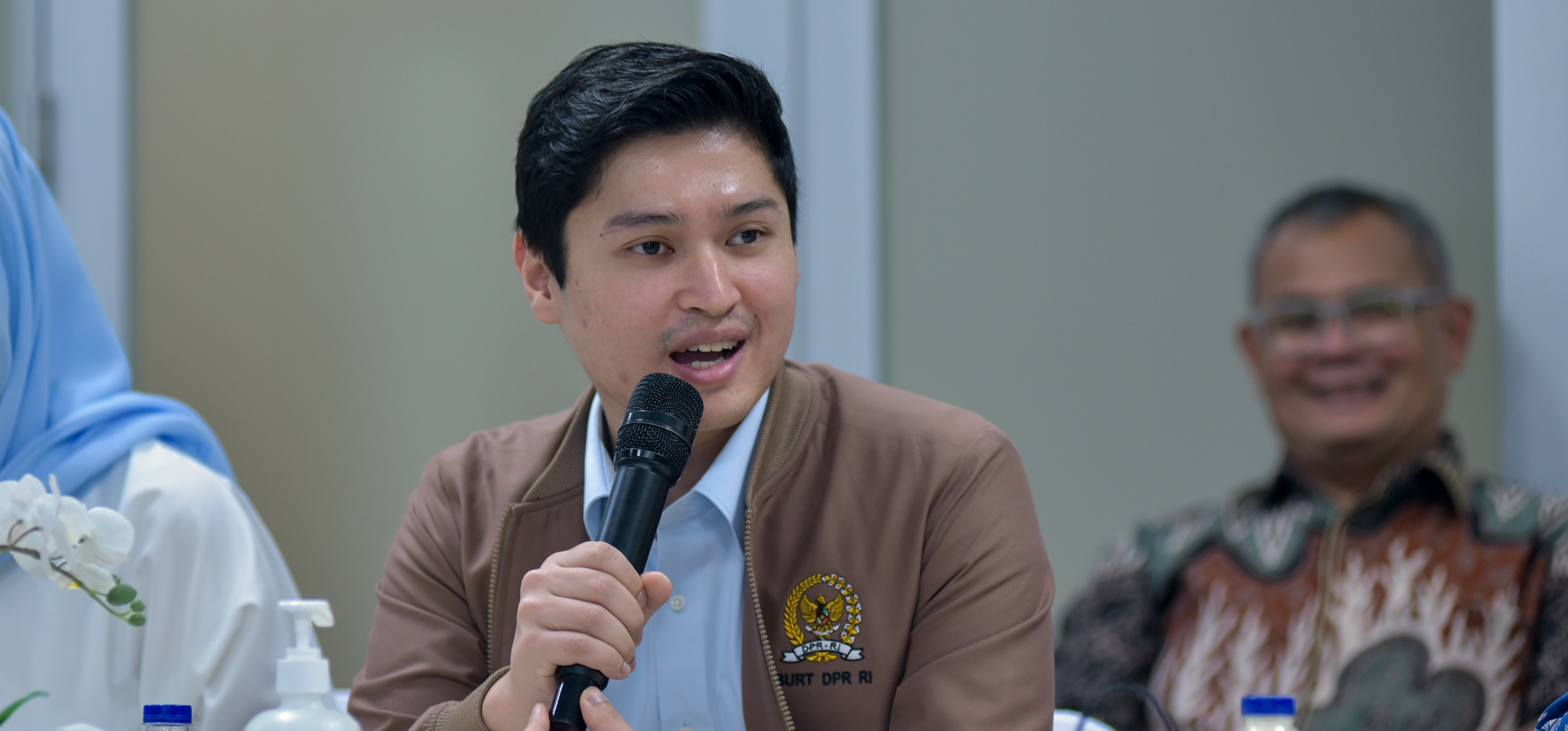 BURT DPR Tinjau RS EMC Sentul, Pastikan Layanan Jamkestama Optimal