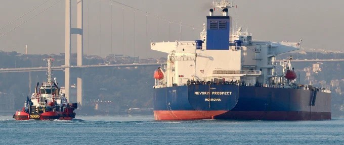 Kapal Tanker Diserang Rudal di Perairan Qatar, Seluruh Kru Selamat