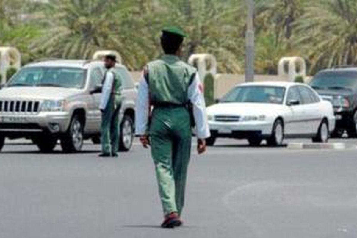 Polantas Dubai Denda 1.000 Dirham Bagi Kendaraan yang Berhenti di Jalan 