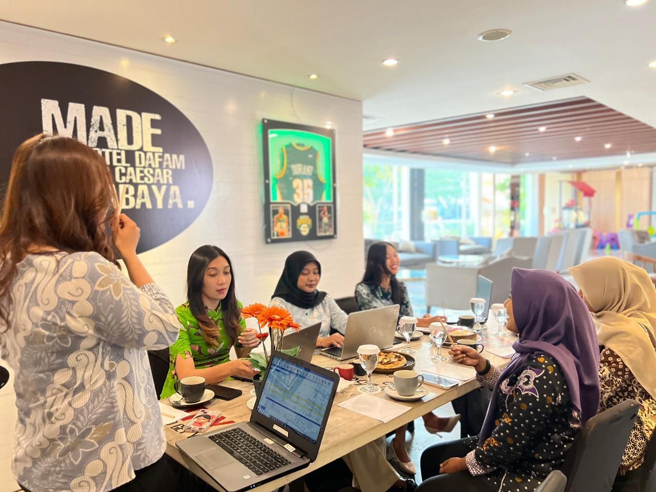 Dafam Pacific Caesar Surabaya Hadirkan Promo April, Padukan Produktivitas, Hiburan, dan Kuliner Sehat