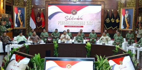 Menhan Sjafrie dan Panglima TNI Perkuat Sinergi dengan Purnawirawan, Bahas Strategi Pertahanan Nasional