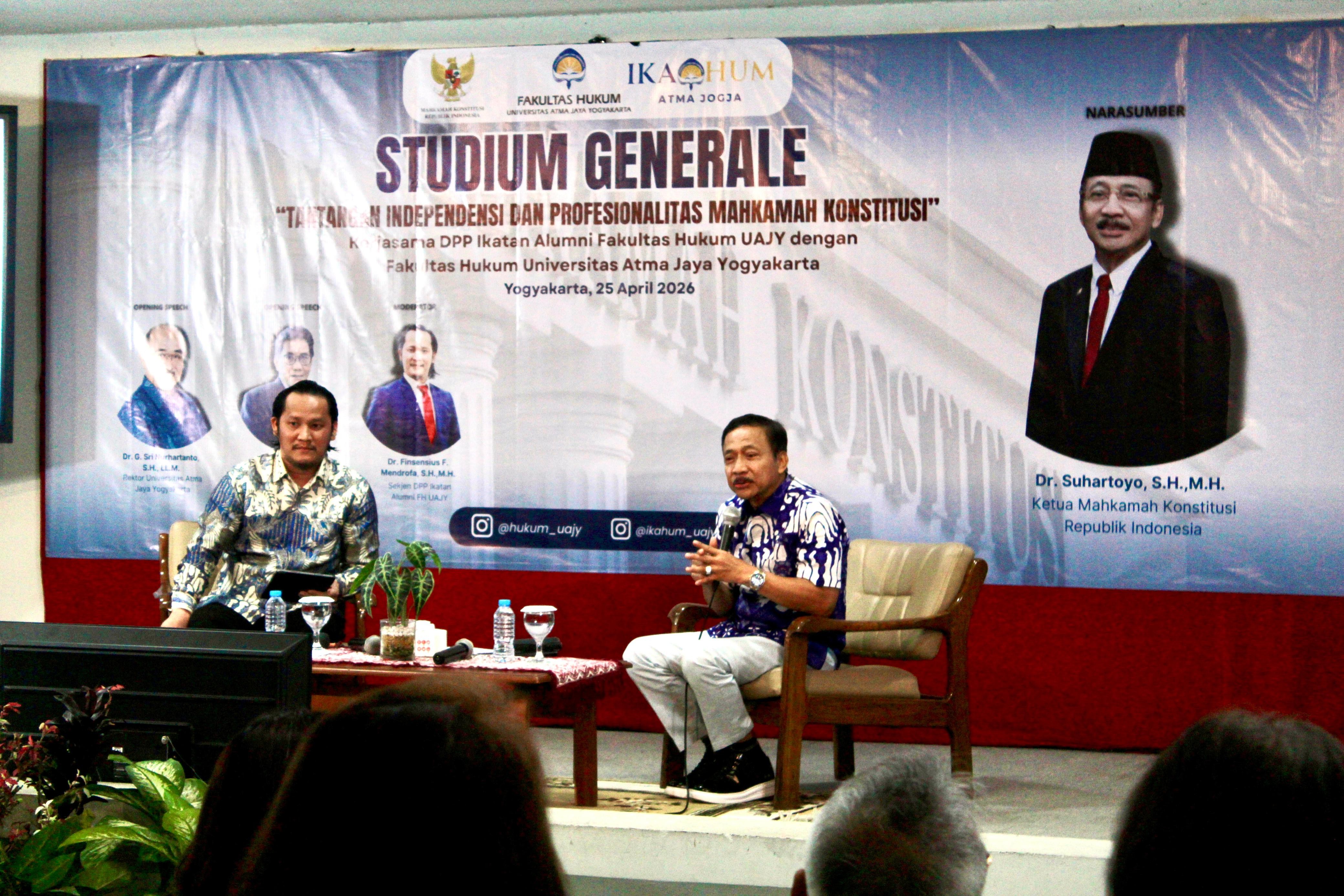 Di Acara IKAHUM UAJY, MK Tekankan Pentingnya Jaga Independensi Hakim