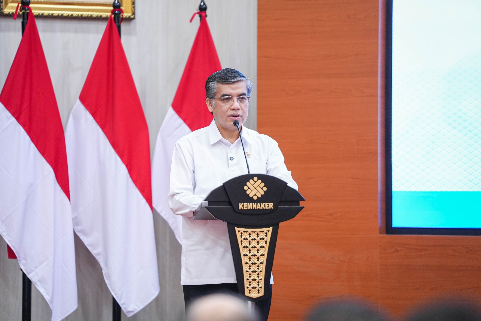Menaker: Kesehatan Mental Kini Jadi Pilar Utama dalam Penerapan SMK3