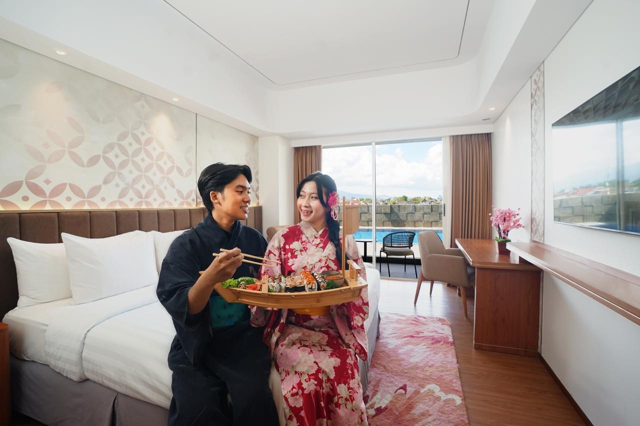 Atria Hotel Malang Hadirkan “Sushication Deals”, Sensasi Menginap dengan Sajian Sushi