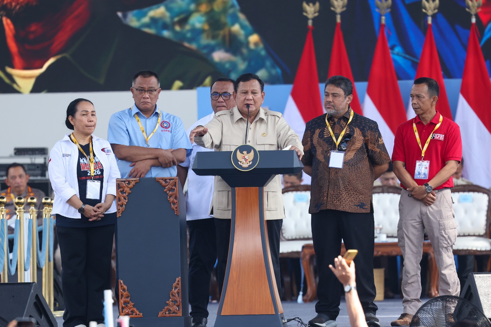 Prabowo Umumkan Serangkaian Kebijakan Perlindungan Pekerja pada May Day, Apa Saja?
