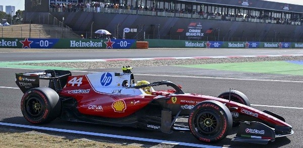 Ferrari Tetap Gunakan Wing Belakang “Flip-Flop”