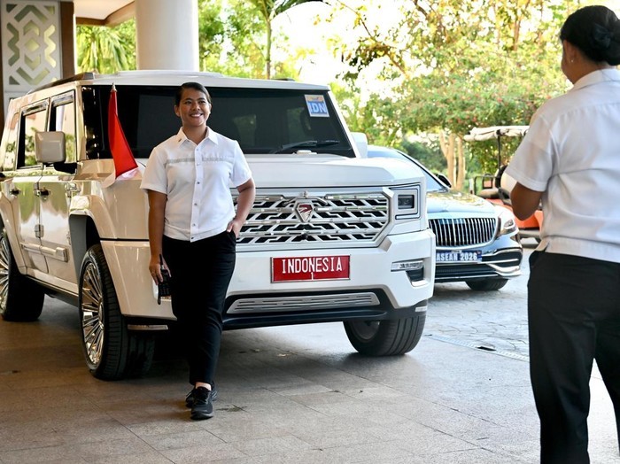 Mobil Maung Prabowo Curi Perhatian Delegasi KTT ASEAN dan Warga Filipina