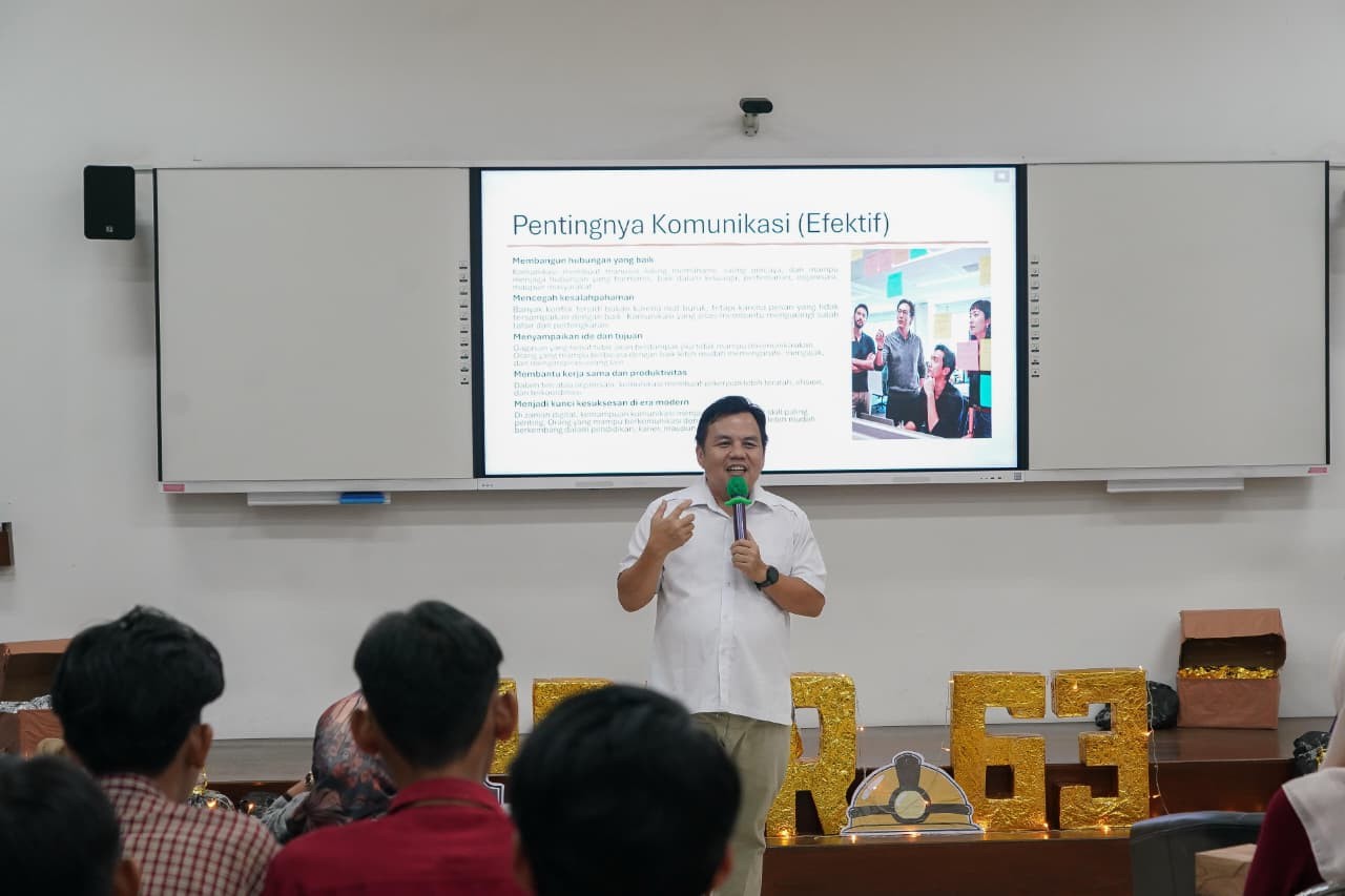 Beri Pelatihan Mahasiswa IPB, Ketua DPRD Kota Bogor Tekankan Pentingnya 'Listening Skill' Dalam Kepemimpinan