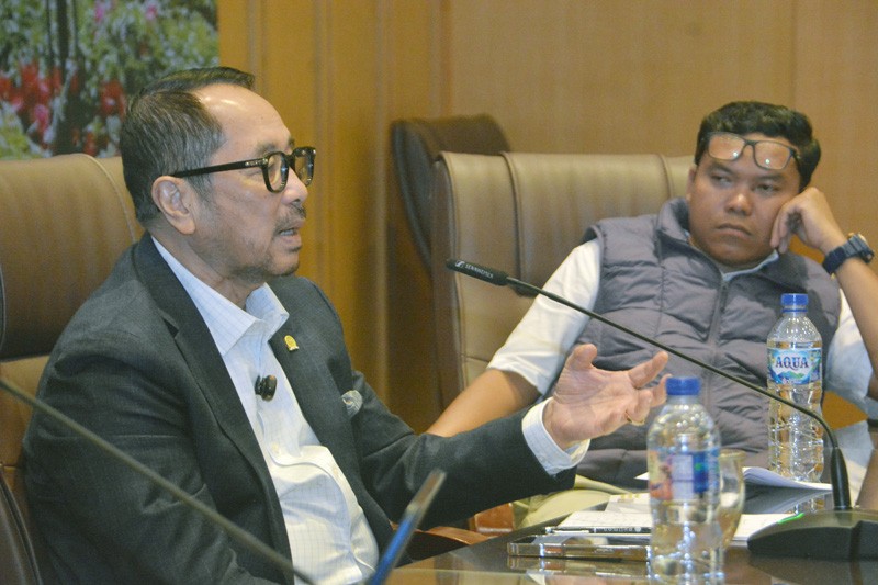 Diskusi Stategi Memperkuat Ekonomi Di Tangan Kondisi Geopolitik