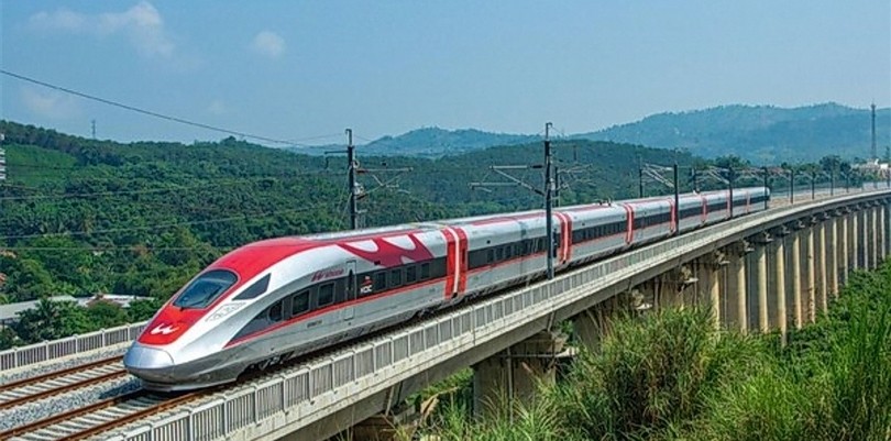 Ada Long Weekend, Kereta Whoosh Tambah Kursi dan Jadwal hingga Malam