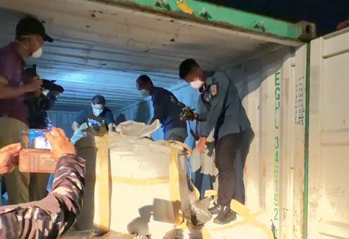 Kuasa Hukum Memprotes Pembongkaran Paksa 15 Kontainer PT PMM