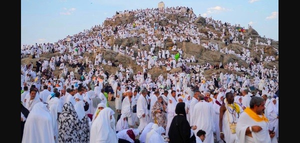 Jemaah Indonesia Mulai Bergerak ke Arafah