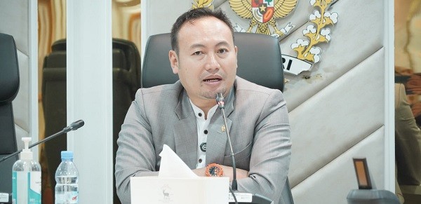 Imbas Kebijakan Eskpor Satu Pintu, DPR Desak Pemerintah Stabilkan Harga Sawit