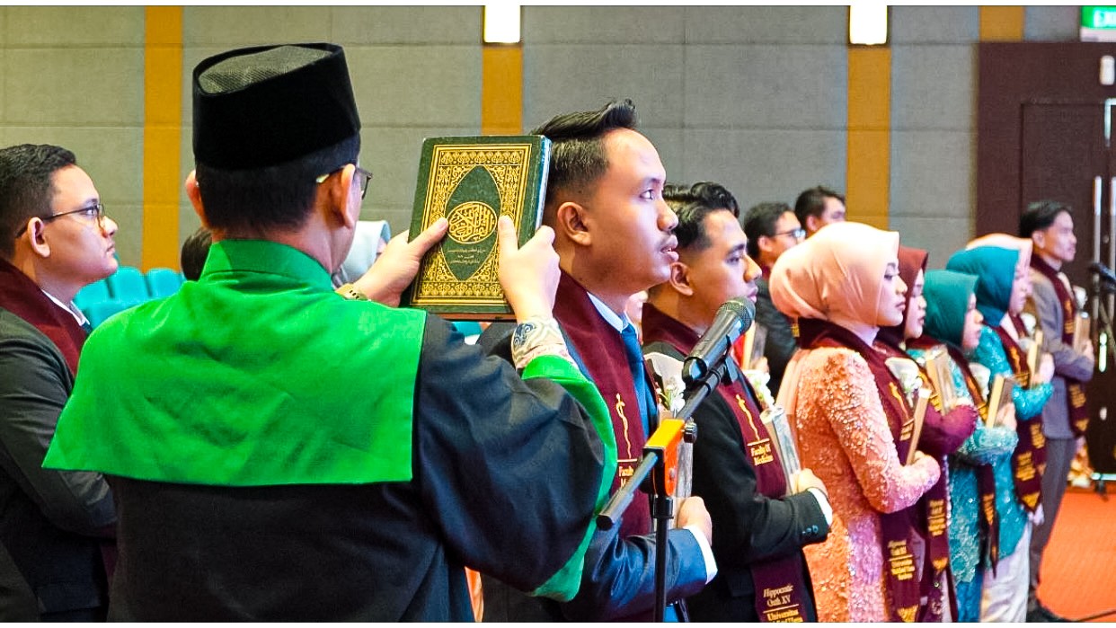 Unusa Lantik 16 Dokter Baru, Mayoritas Berasal dari Keluarga Non-Dokter