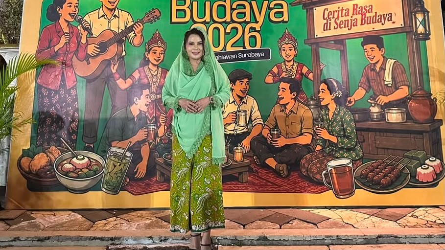 Senja di Tugu Pahlawan, Cara Ning Acha Mengenang Surabaya di Hari Jadi ke-733