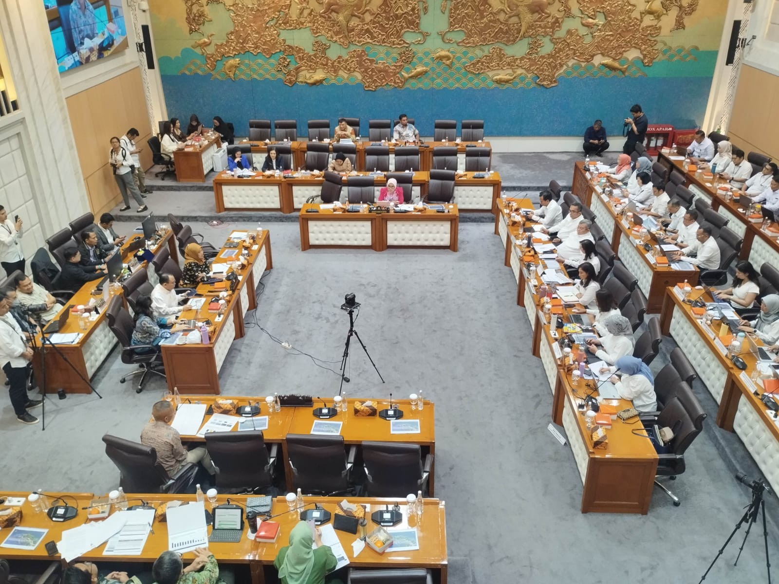 Kunjungan Wisatawan Mancanegara Jauh Tertinggal di ASEAN, DPR Soroti Kinerja Kemenpar