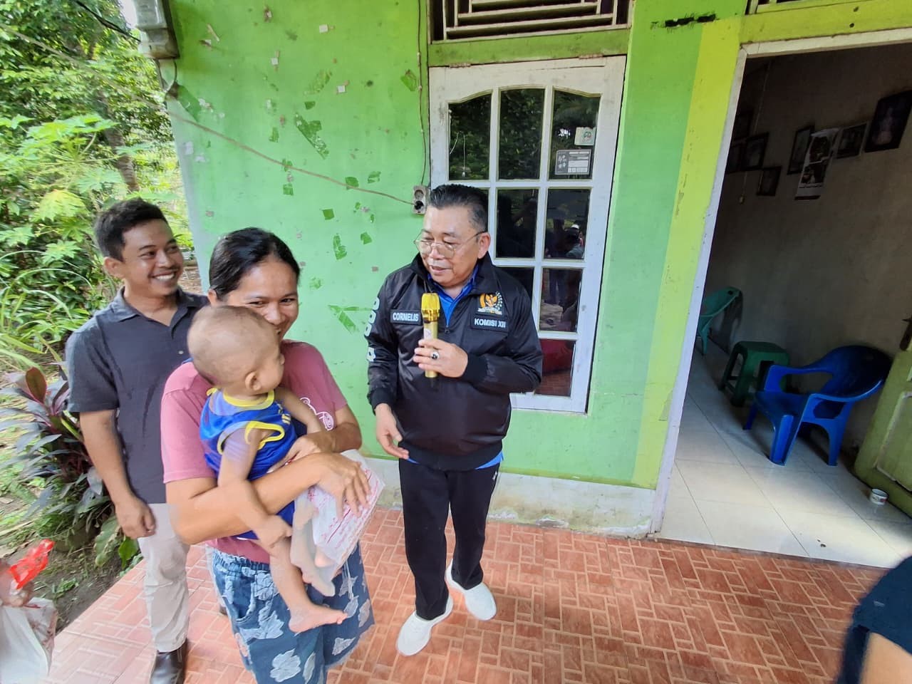 Rutin Kunjungan Kerja ke Dapil, Cornelis Fokus Perkuat Generasi Penerus Kalbar
