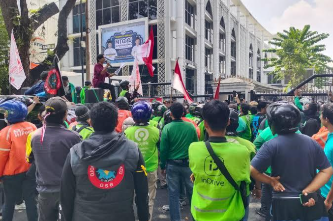 Gizi Anak vs Kantong Ayah: Kritik atas Ketimpangan Kebijakan di Jalanan Medan