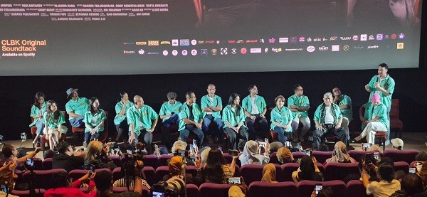 Bukan Drama Remaja, Film 'CLBK' Sajikan Lika-Liku Asmara Kakek-Nenek yang Belum Usai