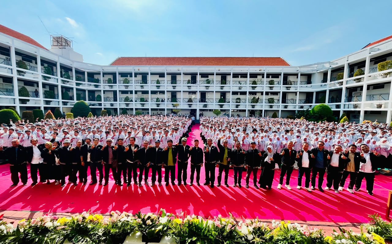 2.270 Mahasiswa Baru PENS Dikukuhkan, Disiapkan Jadi Talenta Teknologi Berdaya Saing Asia Tenggara