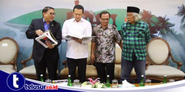 Buku Prestasi Fadli Zon Dari Kasus Ahok Sampai Rohingya
