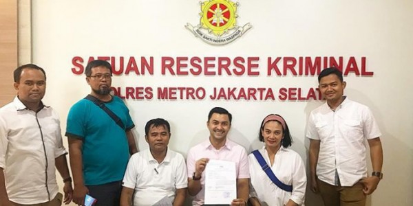 Anjasmara Lapor Polisi Gara-Gara Hidung Dian Nitami Dikatain Melar