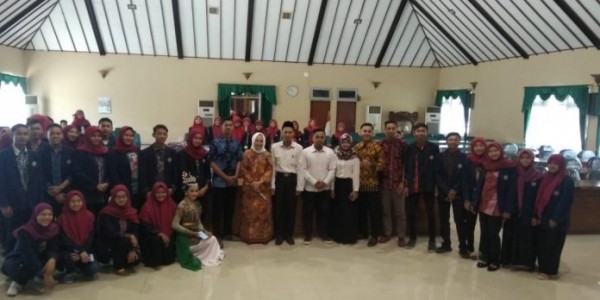 Bupati Bojonegoro Meminta Daftar Absensi Keluarga Besar FKMB Unesa
