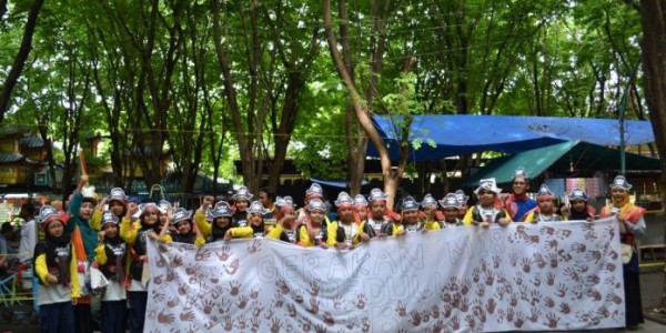 Bahaya TBC, SD Muhammadiyah 18 Surabaya Lakukan Pencegahan Melalui Drama Monolog