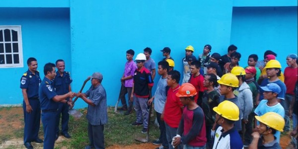 Distrik Navigasi Dumai Laksanakan Padat Karya di Tiga Lokasi di Dumai Timur
