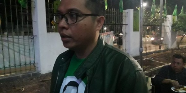 Aktor Populer Ini Ditemukan Meninggal, Bunuh Diri?