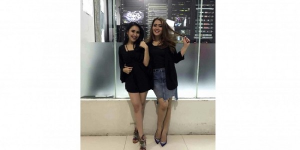 Berbusana Mini, Ayu Ting Ting Jadi Bulan-bulanan Netizen