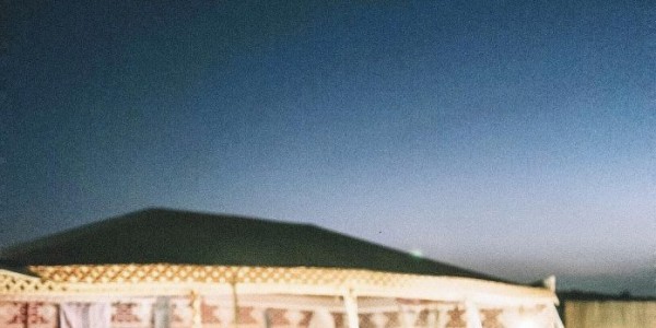 Unggah Foto Di Dubai, Nikita Dibilang Putri Gurun Pasir