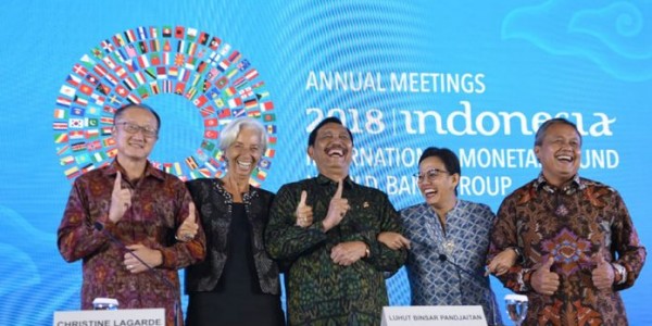 Sambil Goyang Satu Jari, Luhut Klaim Pertemuan IMF-WB Dipuji Dunia