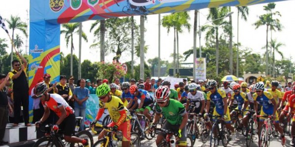 Tim Malaysia Rebut Posisi Pertama Tour de Siak