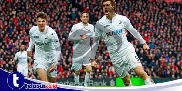 Swansea Hancurkan Huddersfield Town Dengan Skor 8-1
