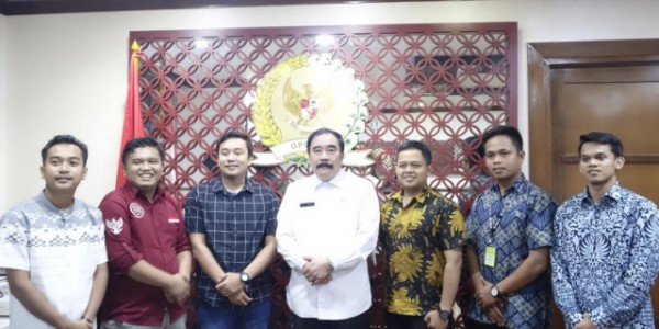 Kaum Milenial Sumbar Curhat Ke Sesjen DPD RI
