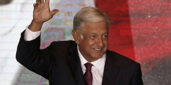 Ribuan Demontran di Meksiko Tuntut Presiden AMLO Lengser