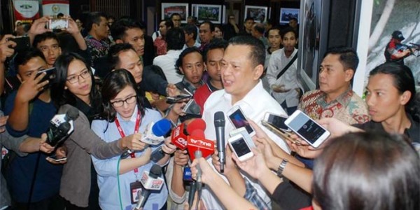 Mengatasi Devisit, DPR Minta Pemerintah Lebih berani Mengendalikan Impor
